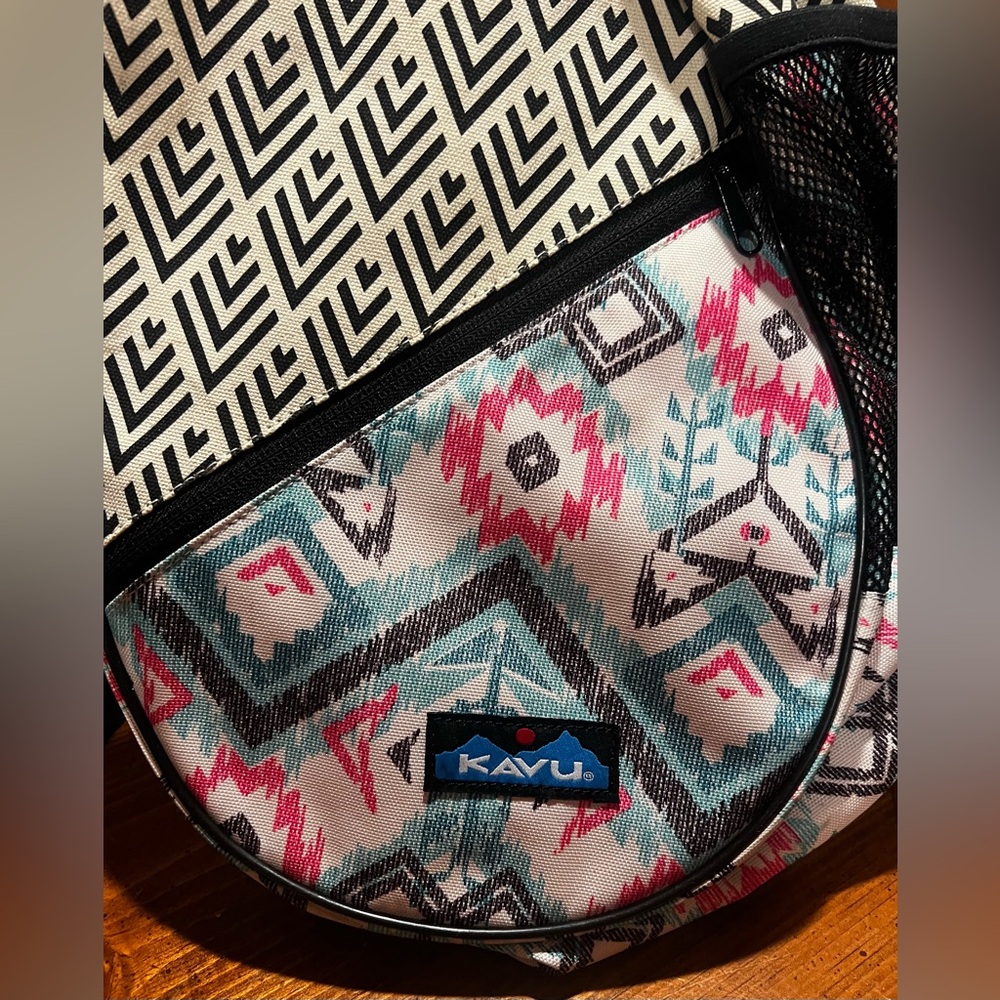 KAVU Rope Sling Bag Aztec Southwestern Geometric Print Crossbody Backpack NWOT - Picture 2 of 16